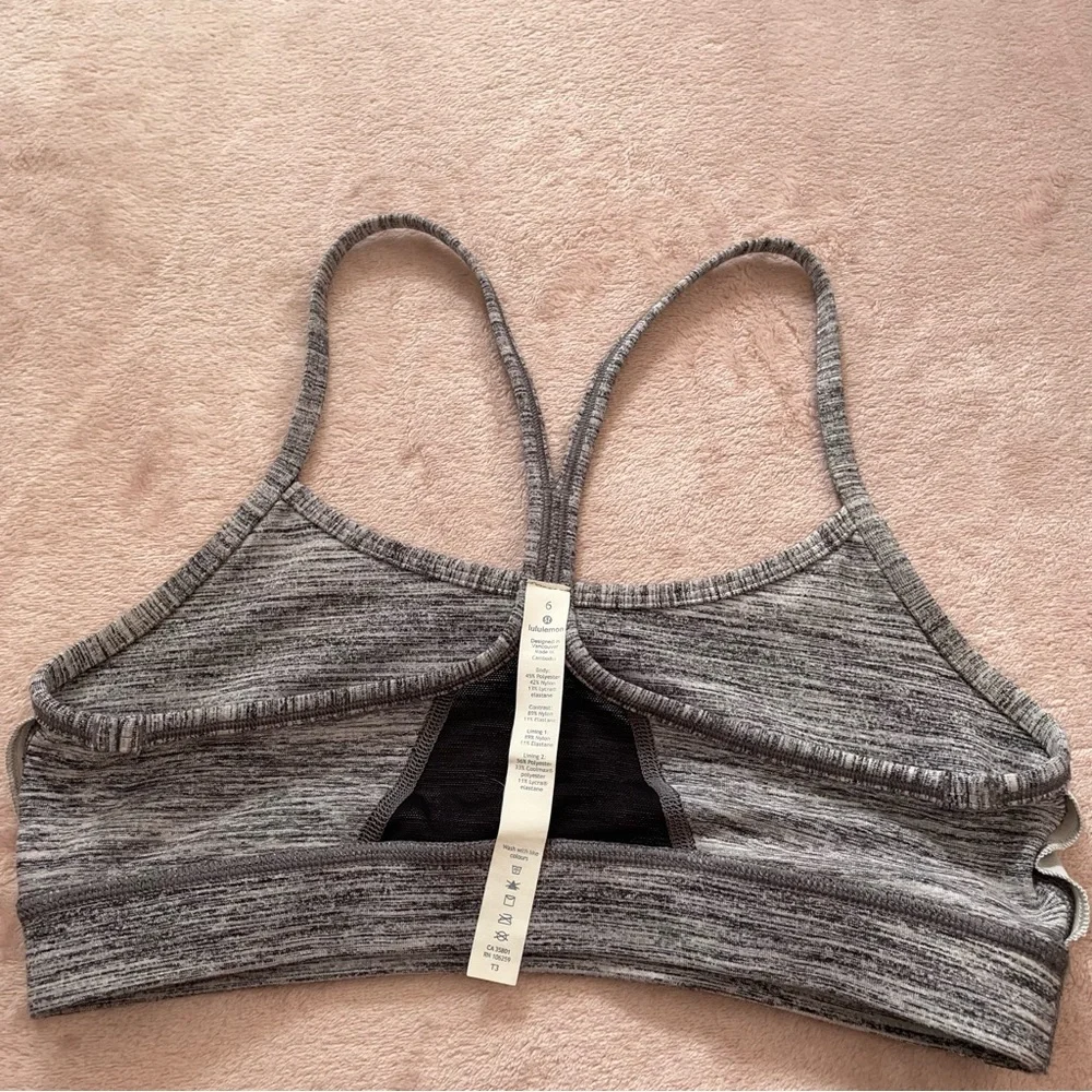 Lululemon sport bra size 6 - Picture 7 of 7